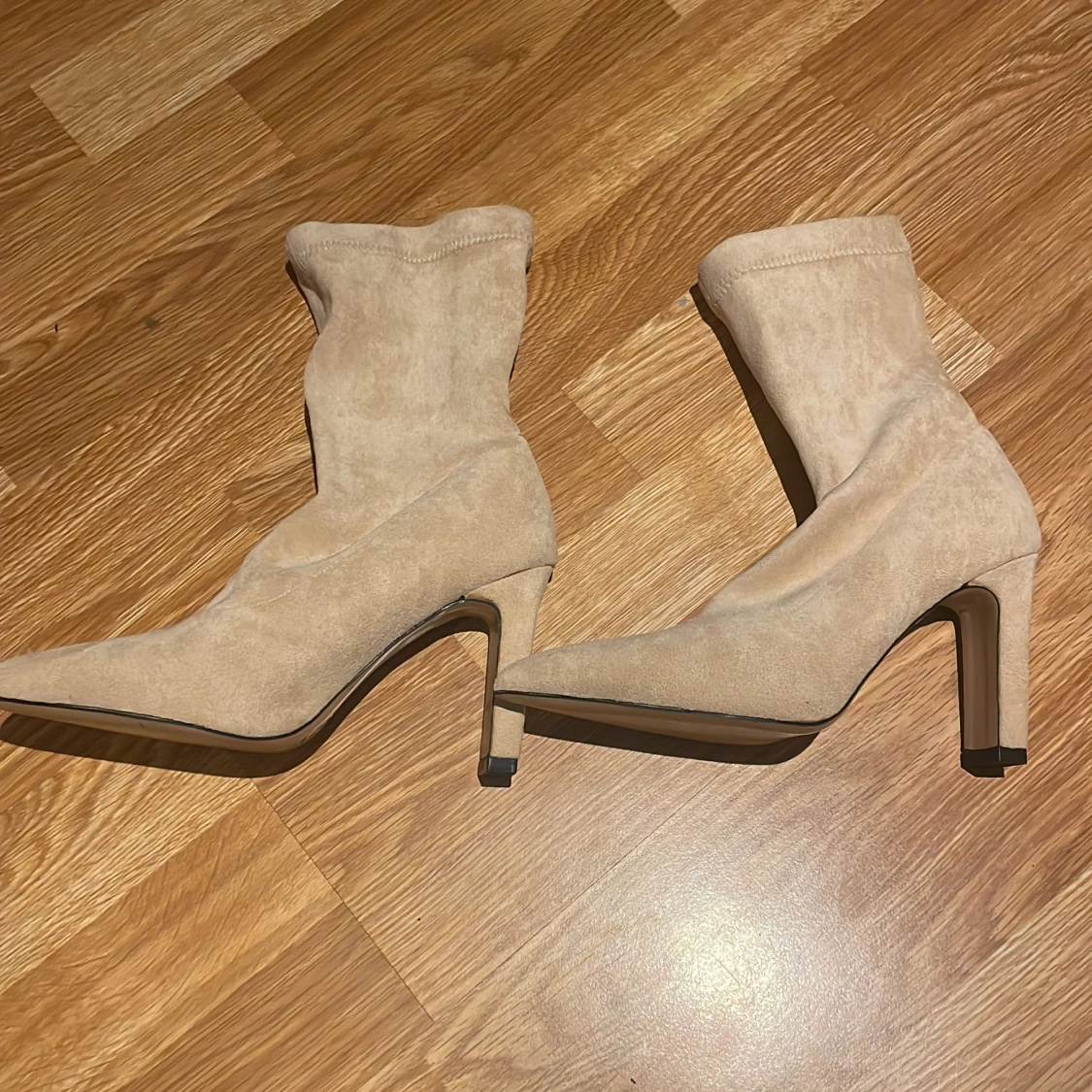 Beiga mocka stövletter med klack - 1