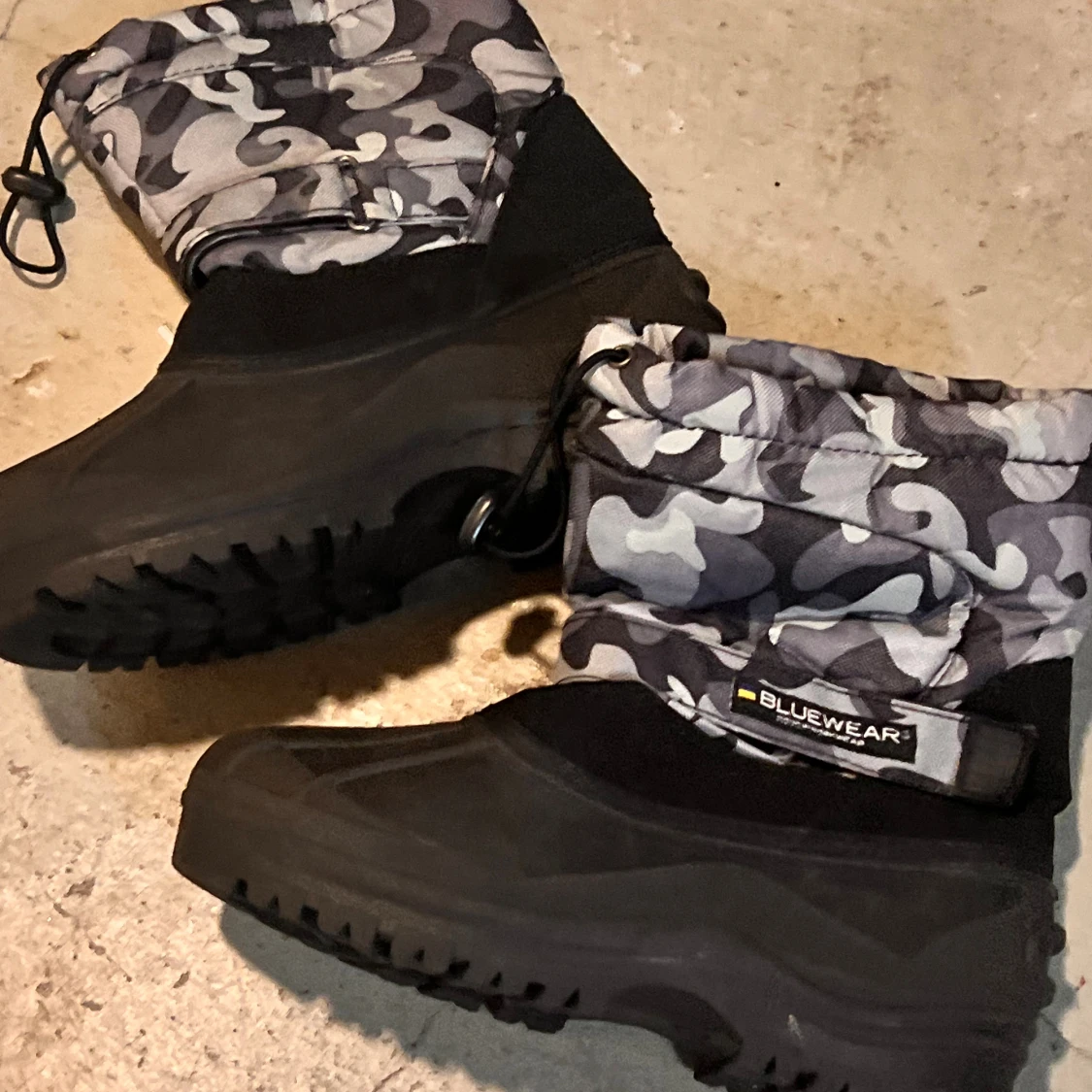 Blåsvarta vinterstövlar från Bluewear - 1