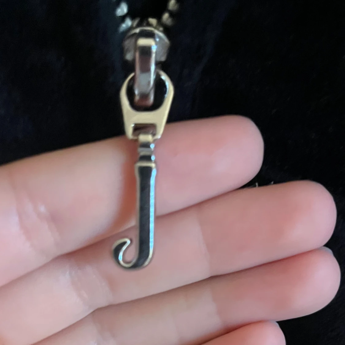 Svart velourhoodie från Juicy Couture - 2