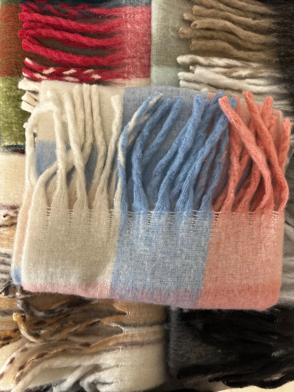 Rutig cashmere halsduk