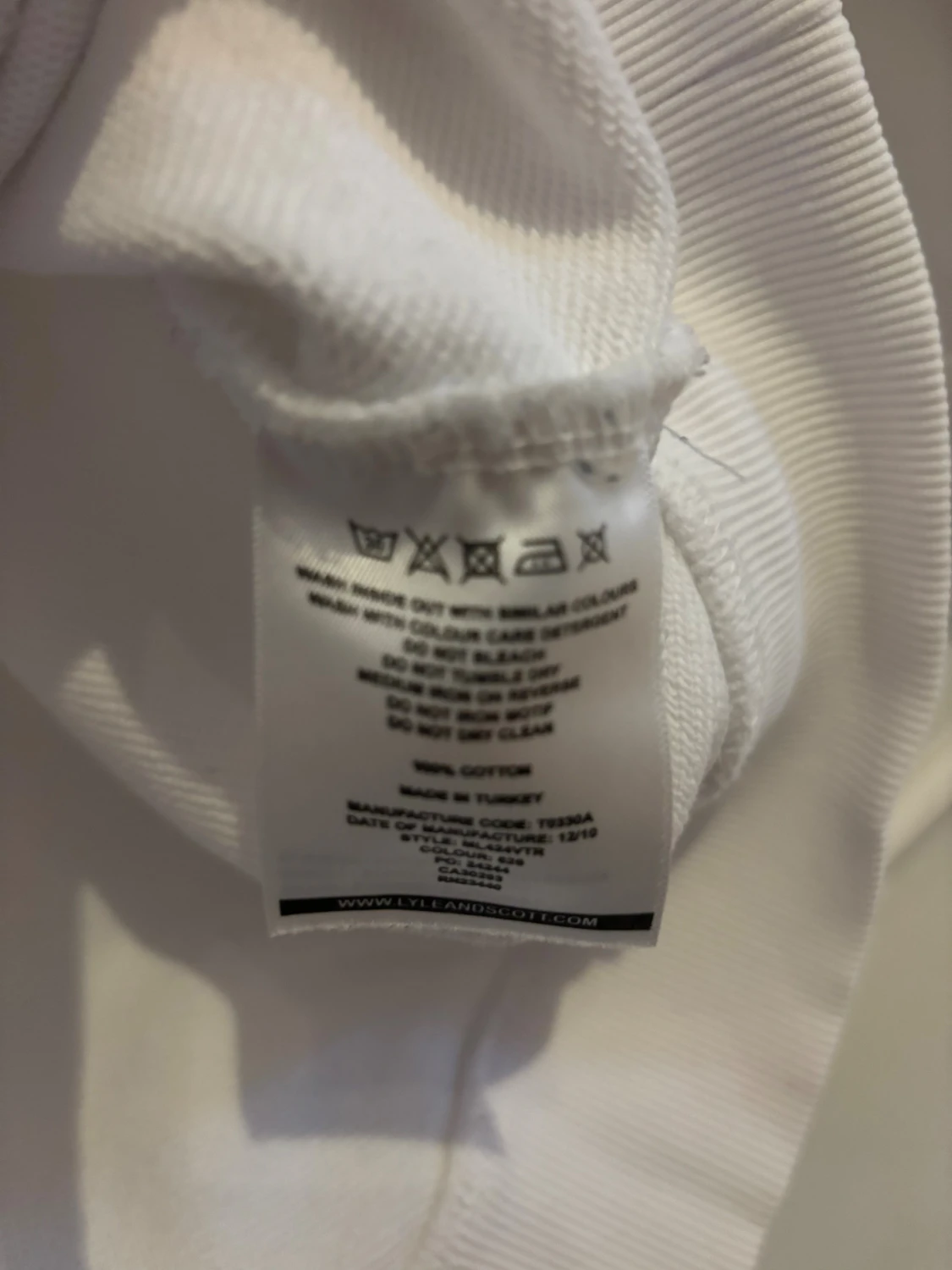 Vit sweatshirt från Lyle & Scott - 3