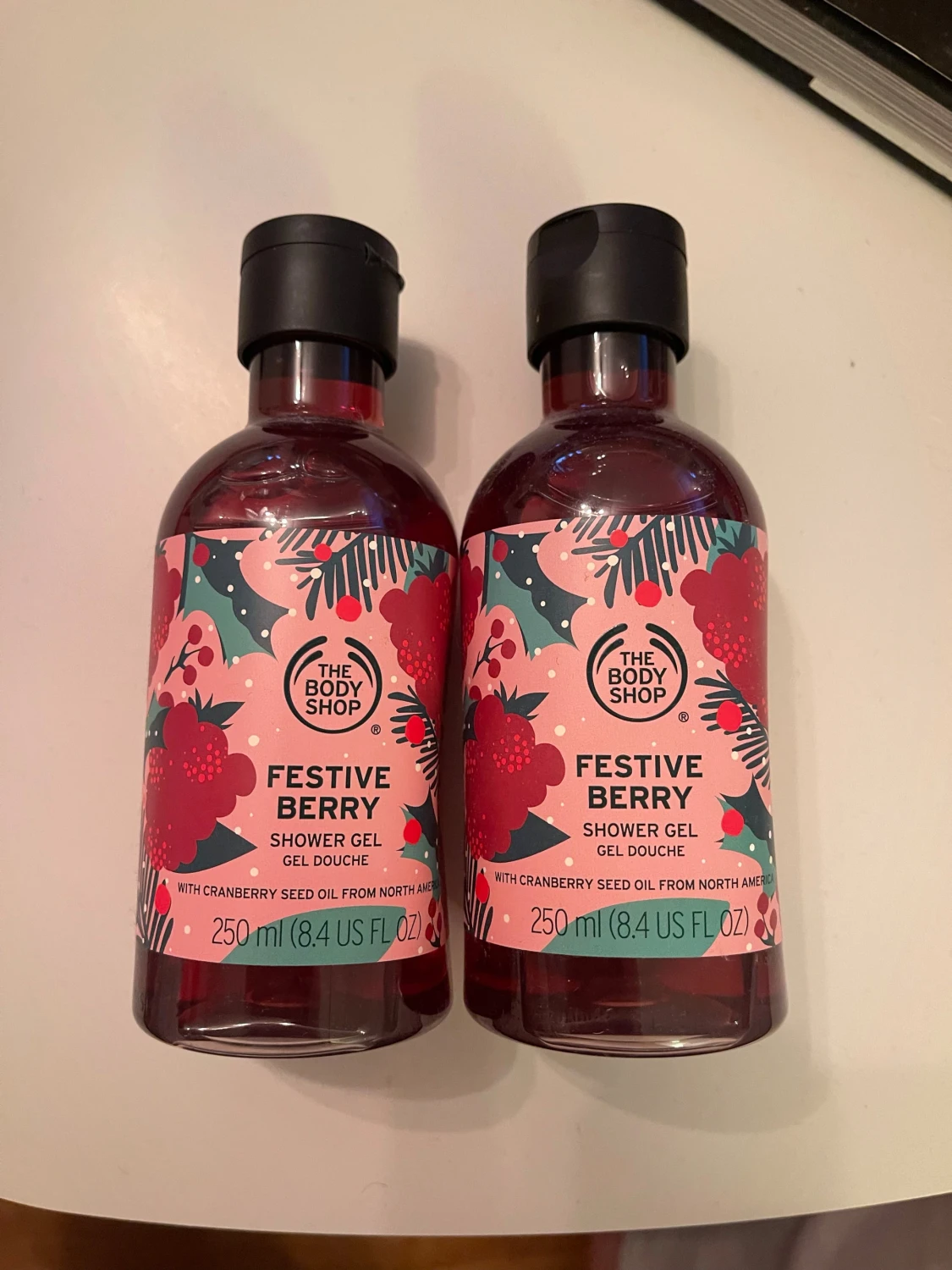Festive Berry Shower Gel från The Body Shop