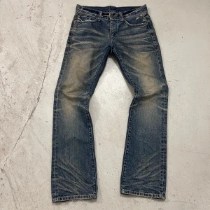 Japanese brand flared mudwash jeans - hella nice fit o wash won’t find ts anywhere🤑inte i en rush o sell kom me offers 