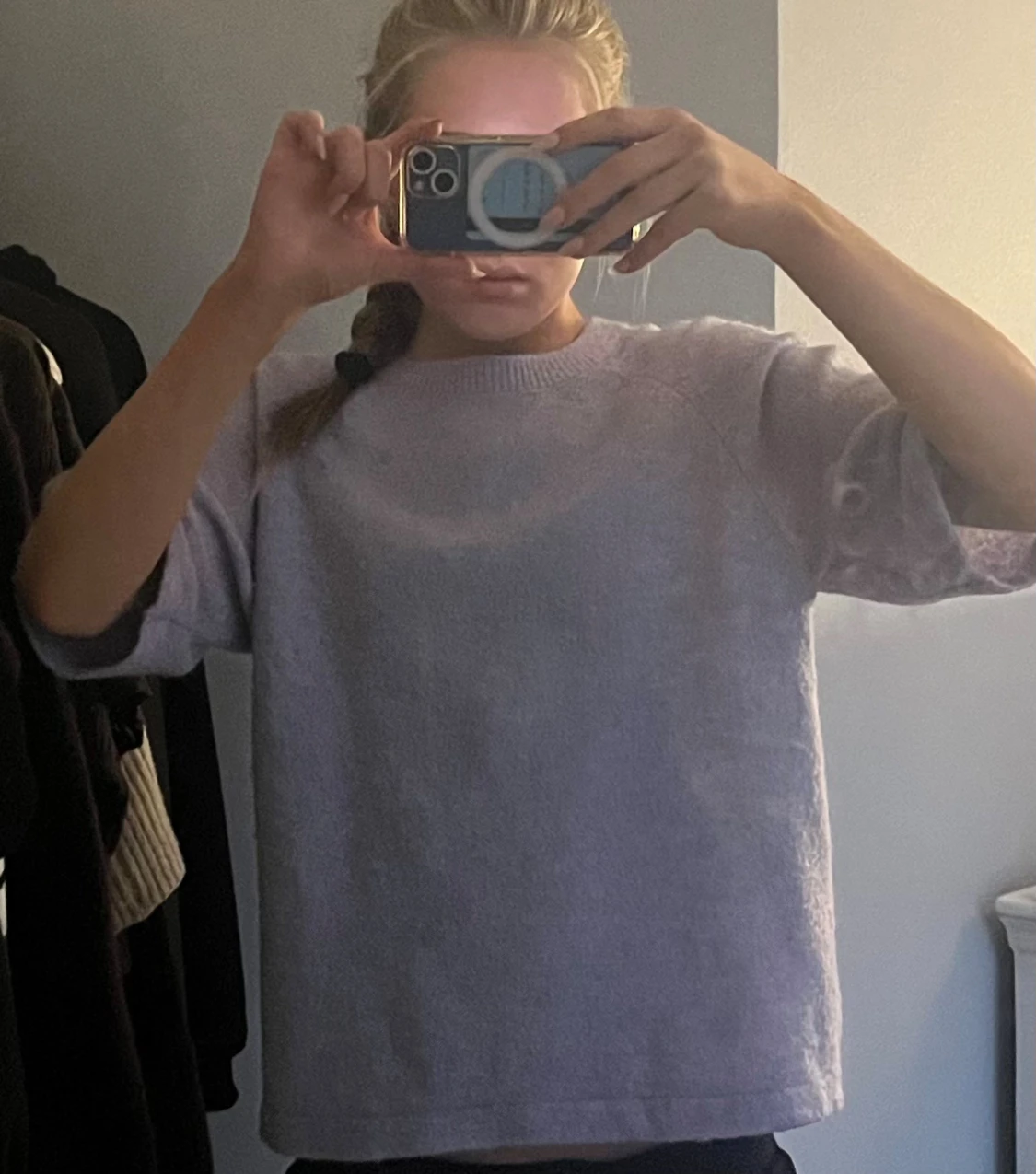 Ljuslila stickad tröja med trekvartsärm