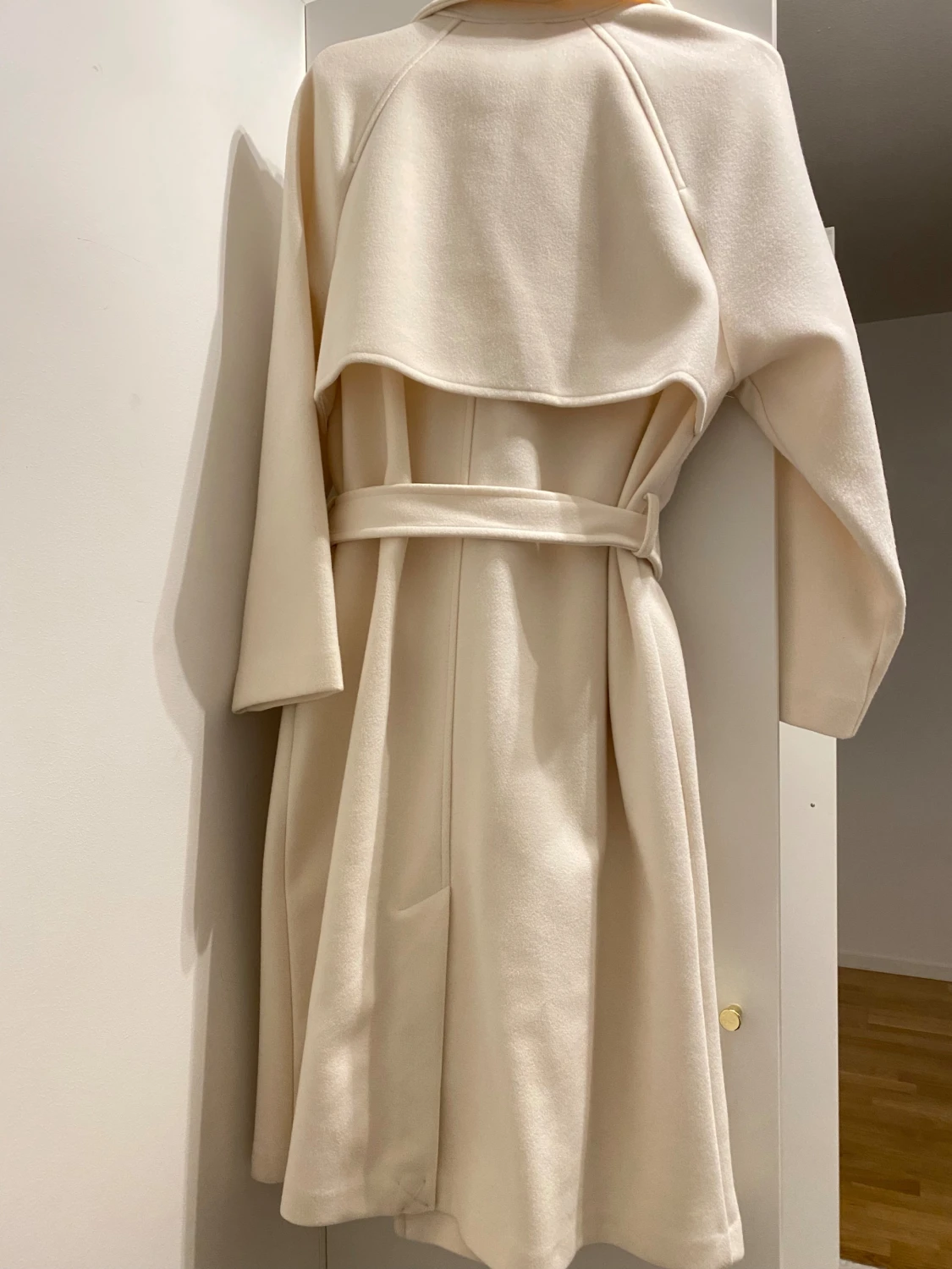 Vit kappa från Stradivarius XL - 2