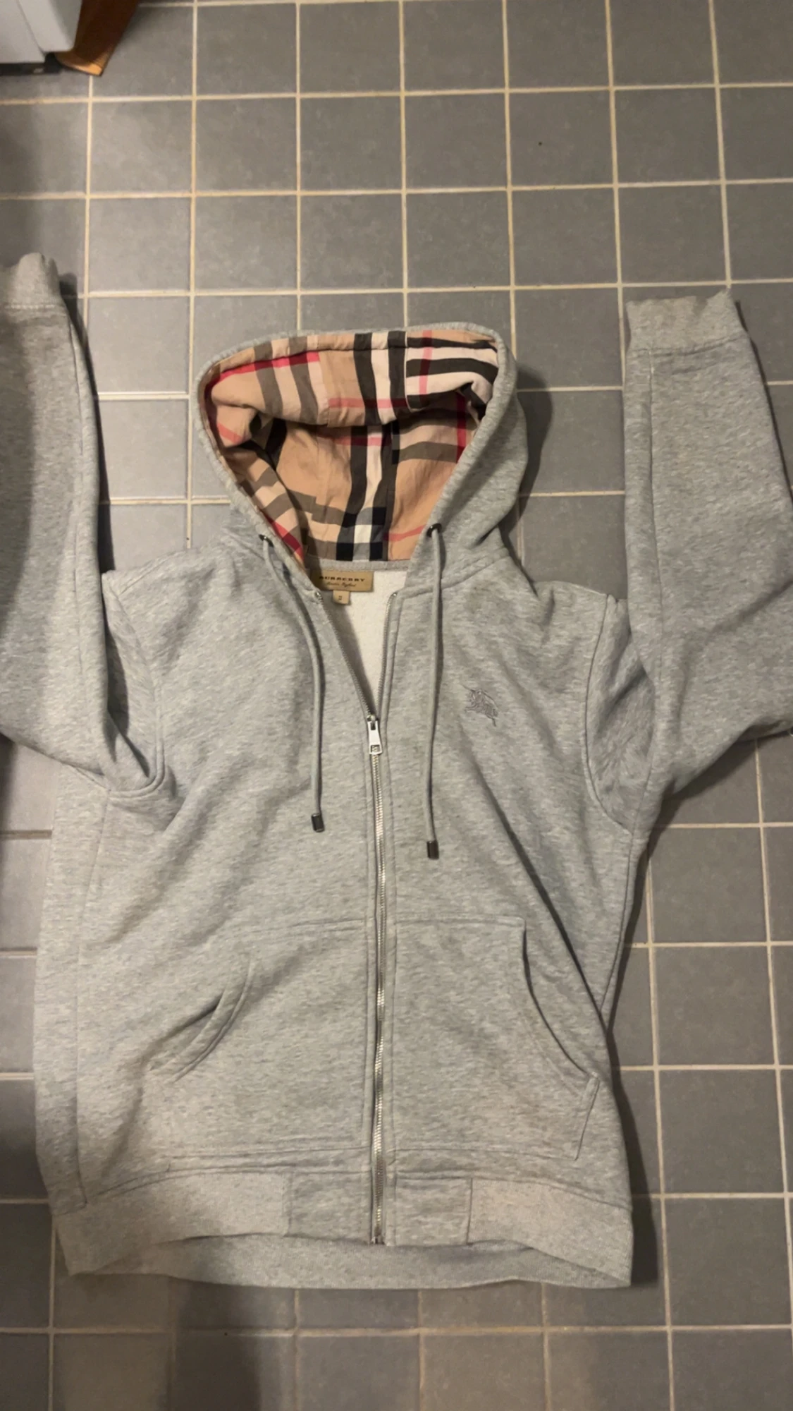 Grå Burberry hoodie med dragkedja - 1