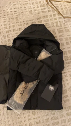 Canada Goose Wyndhamn Black Lable - Sprillans ny Oanvänd, påse päls osv som finns på bilderna medföljer. Först till kvarn🙌🏼🙌🏼