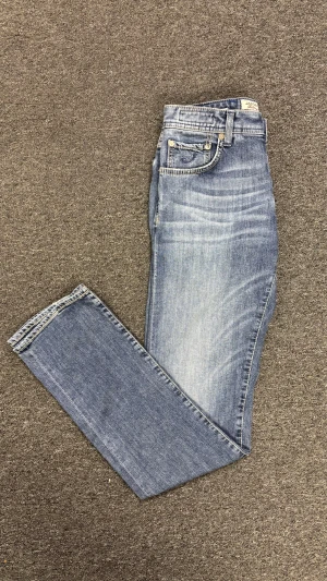 Jacob Cohen - || Otroligt fräscha cohens || schysst färg med fade || skicket är som nytt || storleken är w30 || hör av er vid frågor🤝||