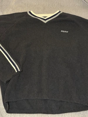 Peak performance Vintage stickad  - Stickad vintaged Peak performance tröja