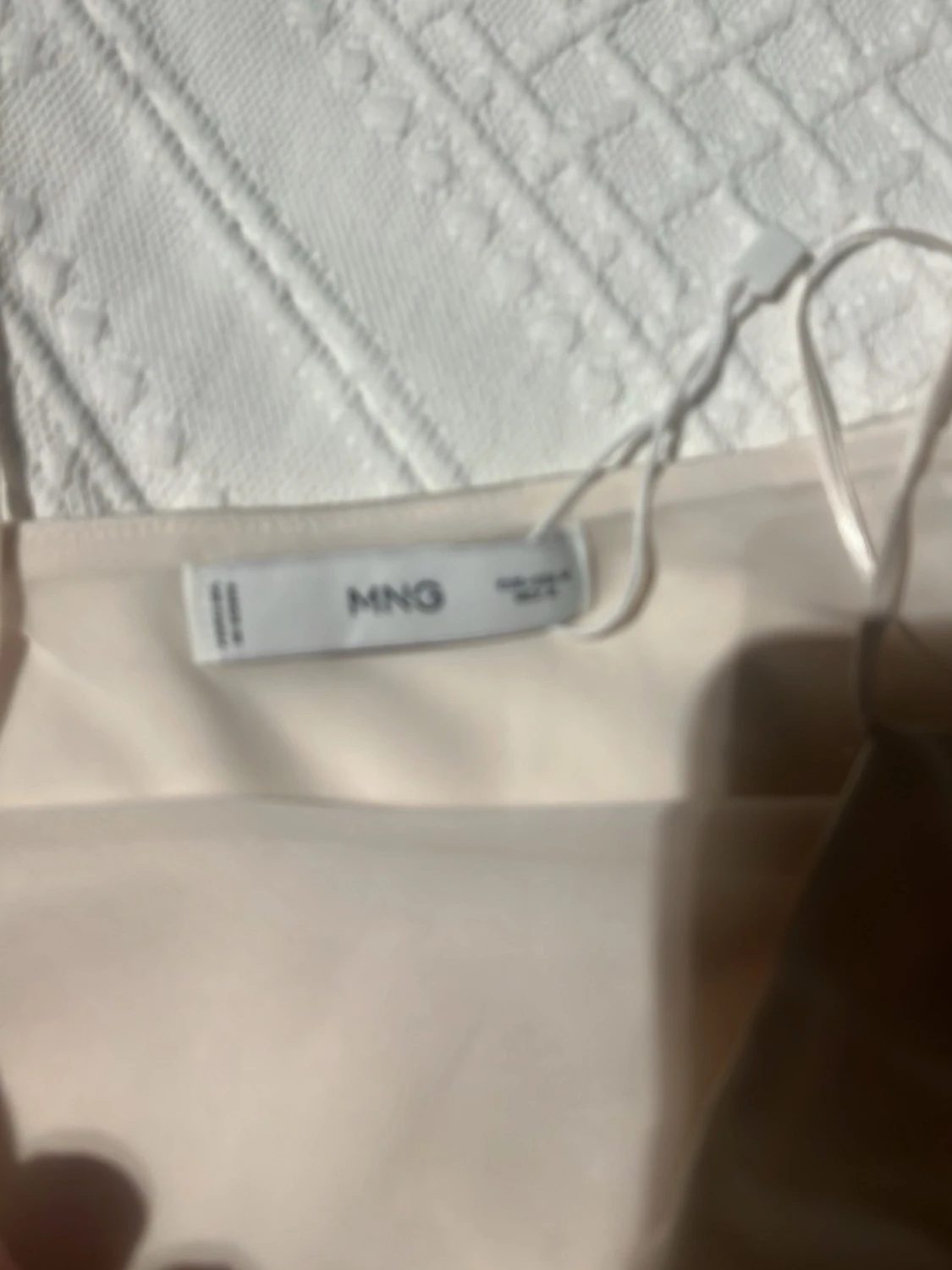 Ljusbeige linnetopp från Mango - 1