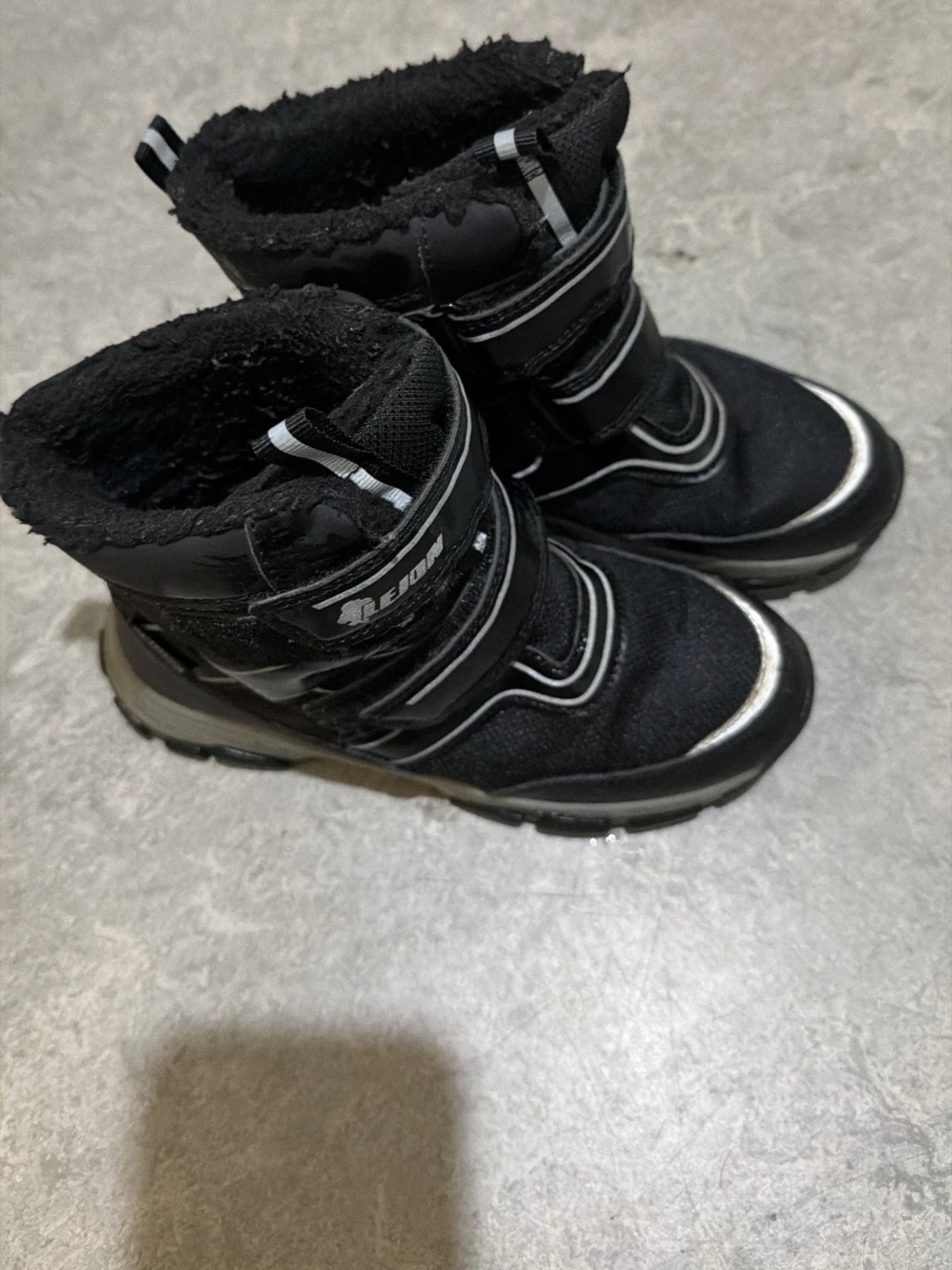 Svarta vinterkängor från Lejon