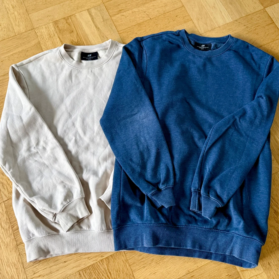 Blå och beige crewneck från H&M