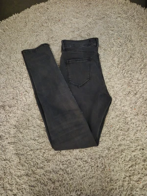 Svara replay jeans  - Säljer mina svarta replay jeans