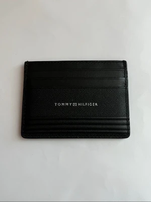 Tommy Hilfiger Korthållare / Plånbok - Tommy Hilfiger korthållare. Helt nyskick