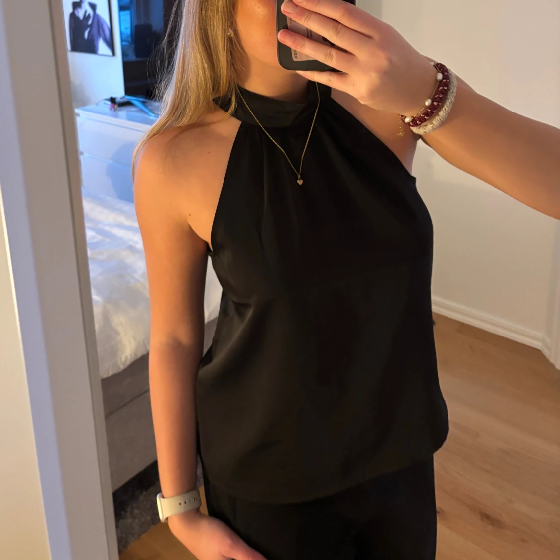 Svart halternecktopp - 1
