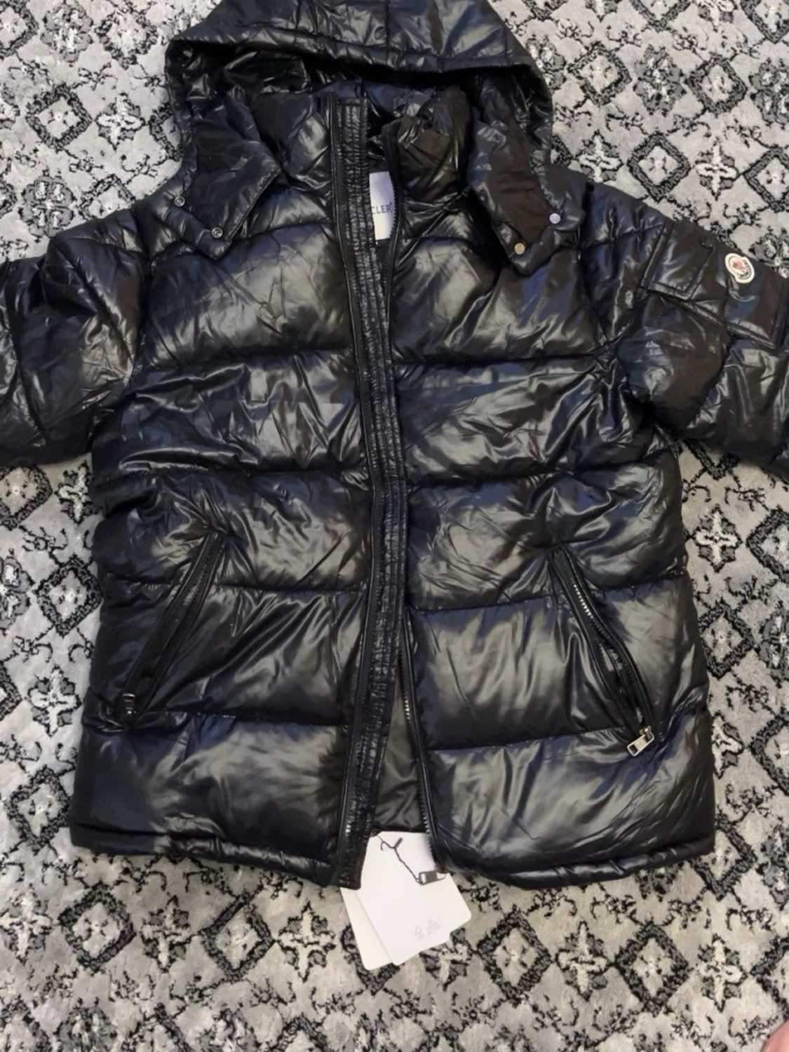 Svart Moncler pufferjacka med huva - 1