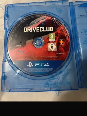 Driveclub PS4 - Original Driveclub game for PlayStation 4. Disc is in good working condition and plays without issues. Comes in original PS4 case (see photos). A classic racing game with realistic driving, great graphics, and immersive gameplay – perfect for fans of racing and car games. ✔️ Platform: PlayStation 4 (PS4) ✔️ Game: Driveclub ✔️ Genre: Racing ✔️ Format: Physical disc ✔️ Condition: Good Fast shipping and carefully packed. Message me if you have any questions 🎮 