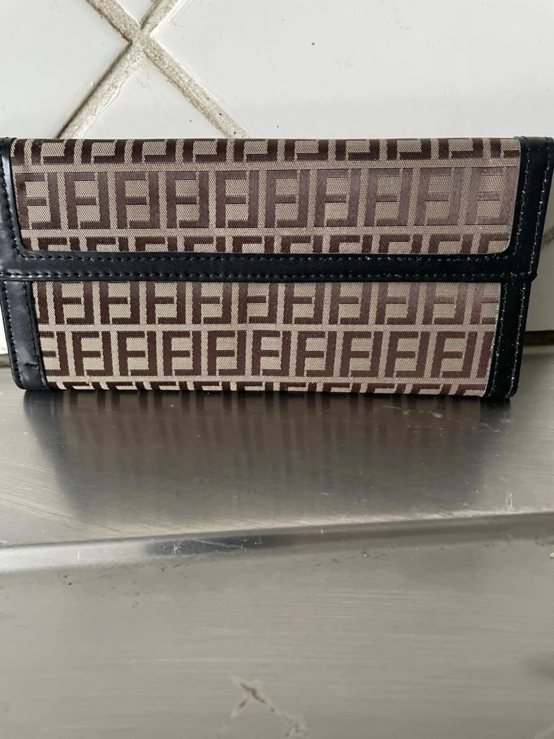 Fendi plånbok med FF-mönster