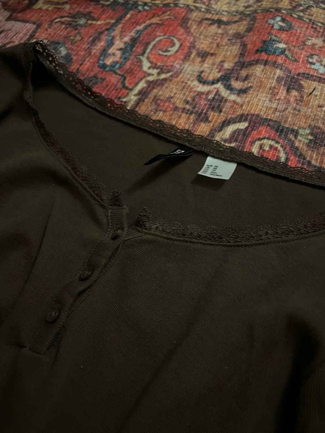 Brun långärmad topp med spets - 1