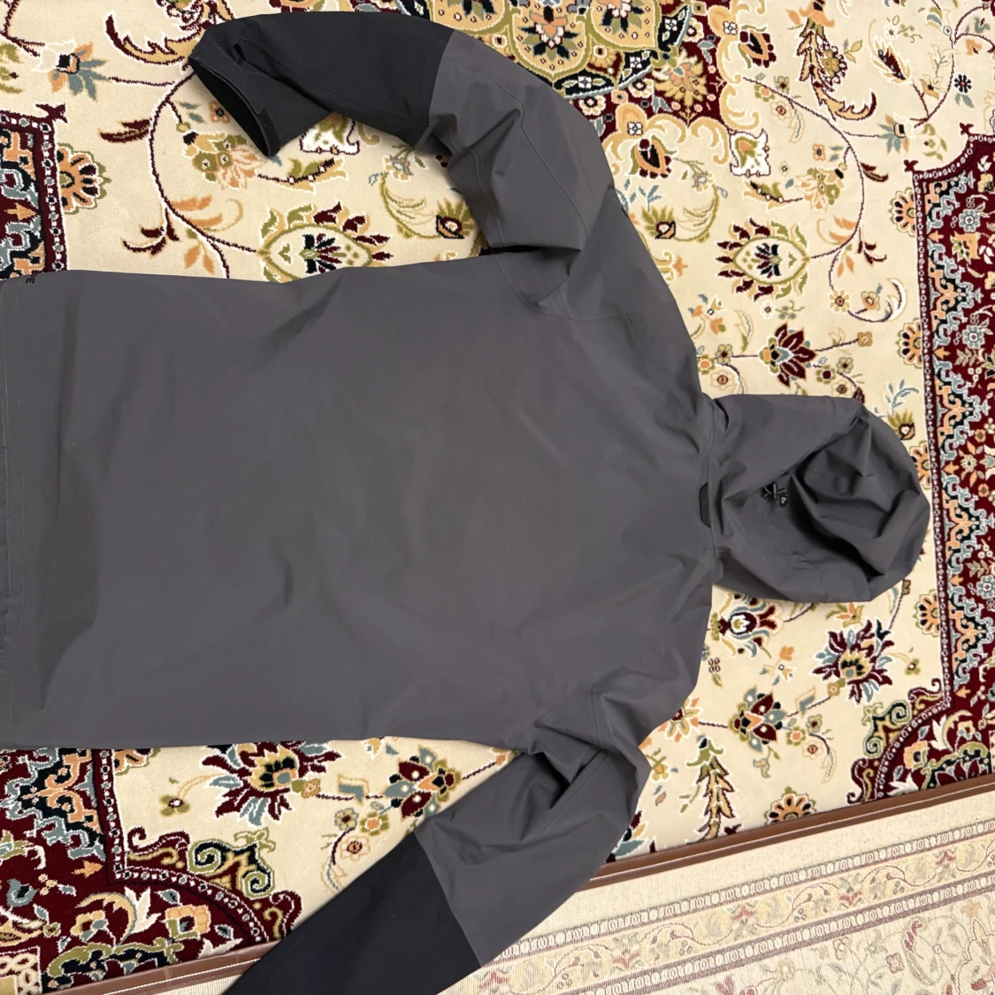 Grå vindjacka Peak Performance  - 4