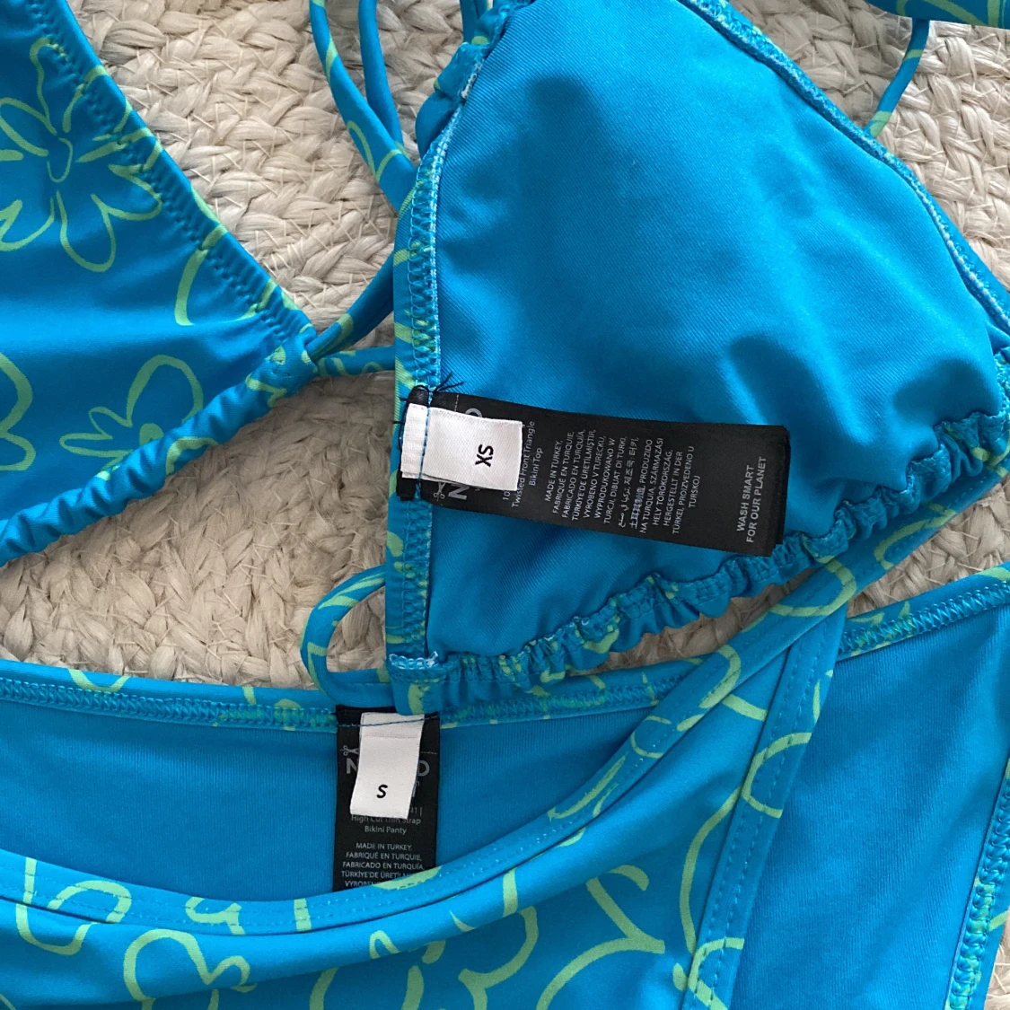 Blå blommig bikini från NA-KD - 1