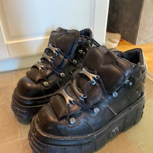 New rocks  - New rocks size 43 good condition.