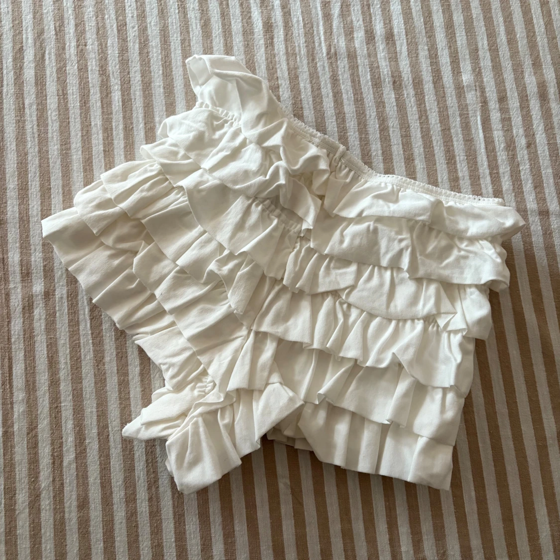 Vita volangshorts Gina Tricot - 3