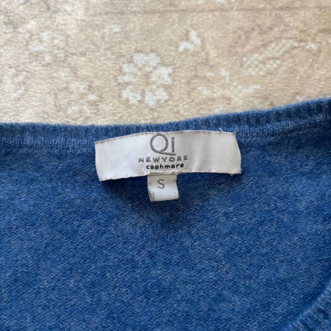 Blå kashmirtröja från Qi New York - 1