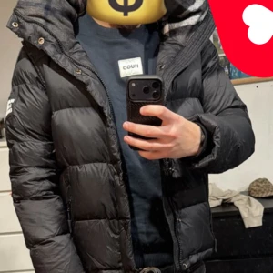 Burberry jacka NY - Skriv din längd o vikt. Size M-L 