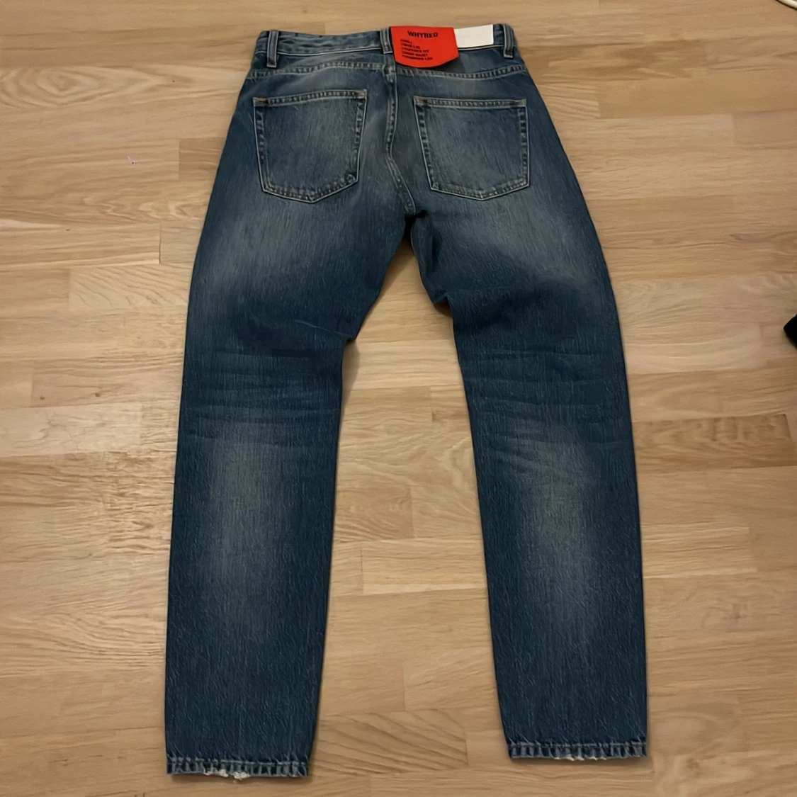 Blå croppade jeans från Whyred - 1