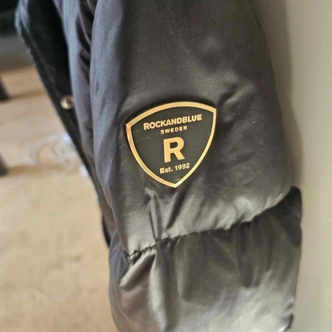 Svart pufferjacka Rockandblue strl 34 - 1