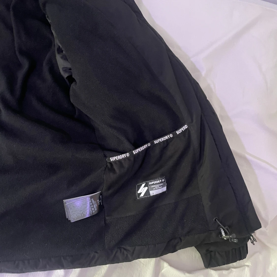 Svart pufferjacka Superdry S - 3