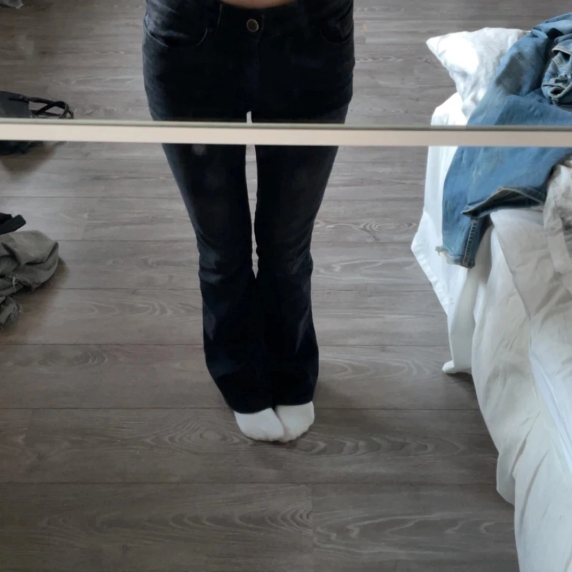 Svarta bootcut jeans - 1