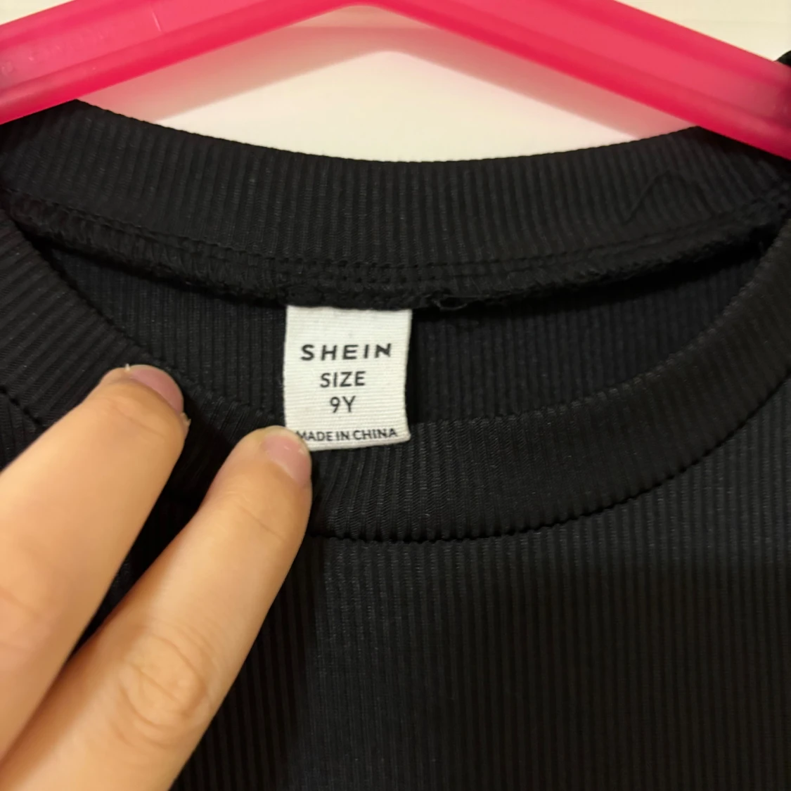 Svart klänning med puffärmar från Shein - 2