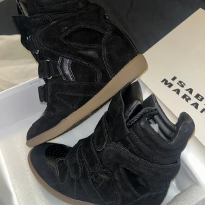 Isabel Marant Svart Black 39 - först till kvarn liksom storlek 39 ;D😎