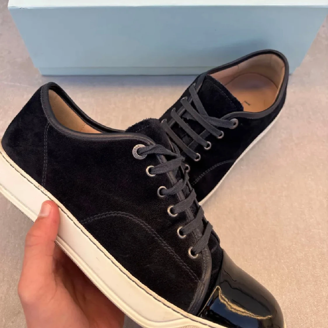 Svarta sneakers från Lanvin med lackad tå - 1