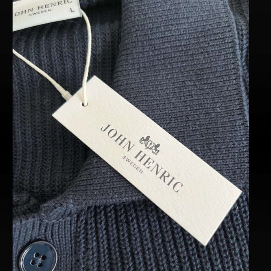 Marinblå stickad pikétröja John Henric - 1