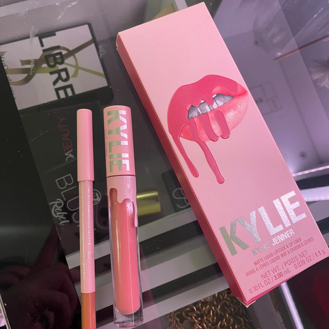 Kylie Jenner Matte Lip Kit 808