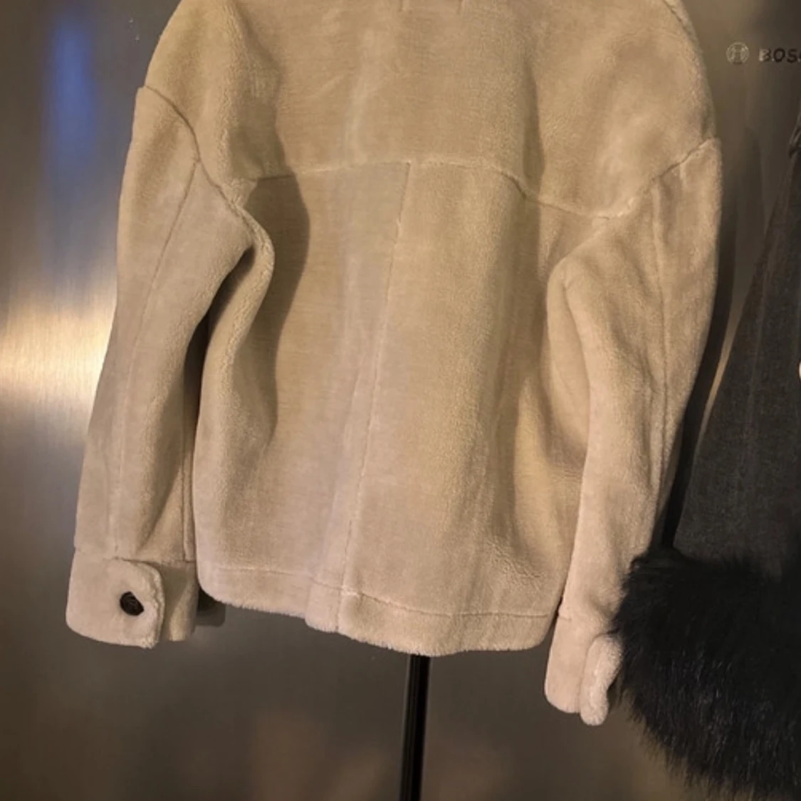 Beige teddyjacka från NA-KD, stl 36 - 1