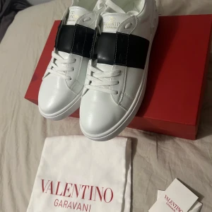 Valentino Open Herr Skor 42 - Skriv vid frågor eller funderingar skickar super snabbt nog redan imorgon 😎;D