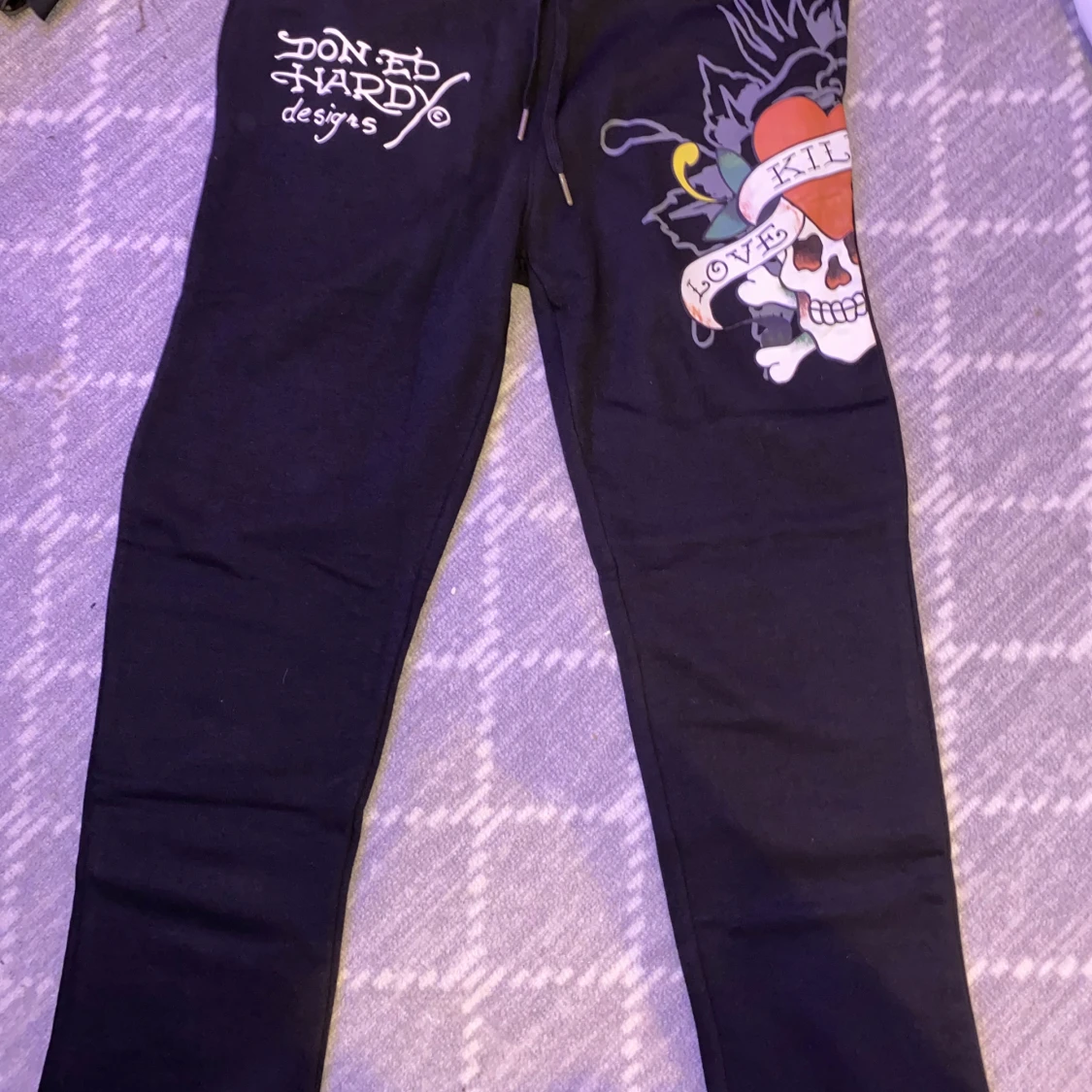 Svarta Ed Hardy mjukisbyxor M