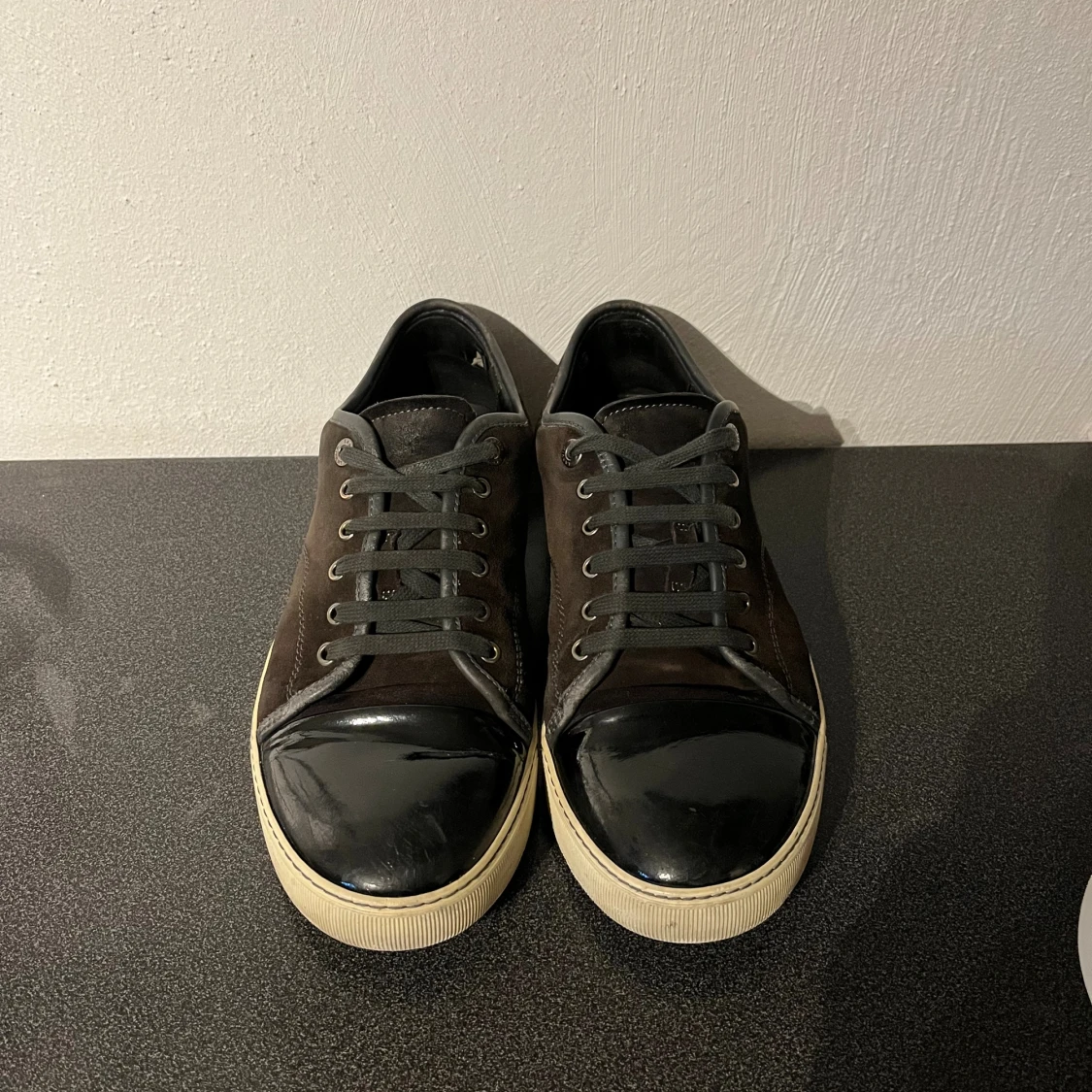 Mörkbruna Lanvins - 1