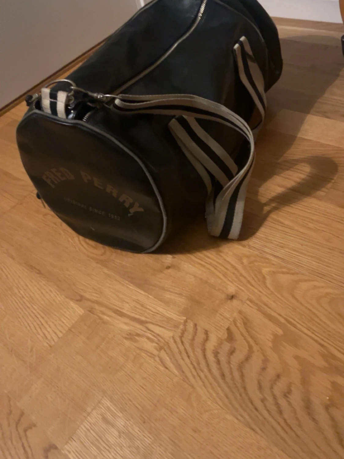 Fred Perry duffel bag