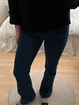 Jeans  - Bootcut jeans från BikBok i nyskick 