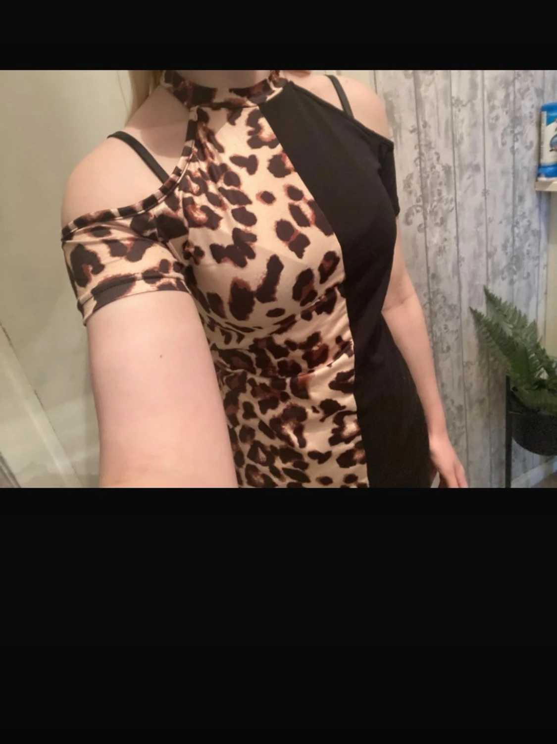 Cut-out shoulder linne - 1