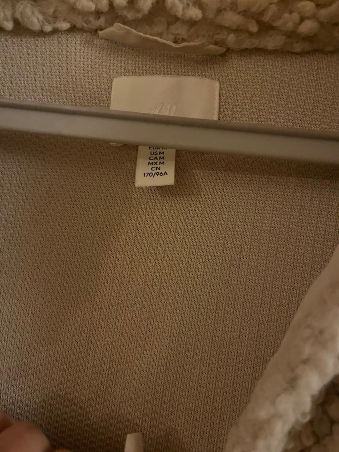 Beige teddyjacka från H&M - 1