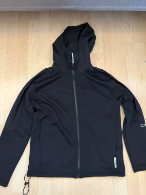 Calvin Klein jacka - Calvin Klein jacka, helt ny, dm vid frågor 