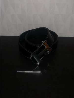 Svart H bälte  - Svart H bälte  110cm Ge gärna prisförslag 