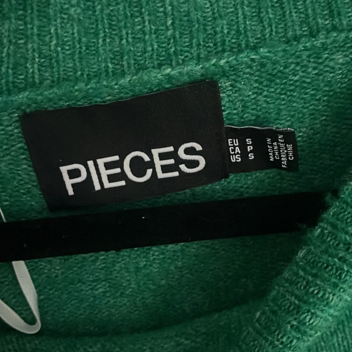 Grön stickad tröja från Pieces - 2