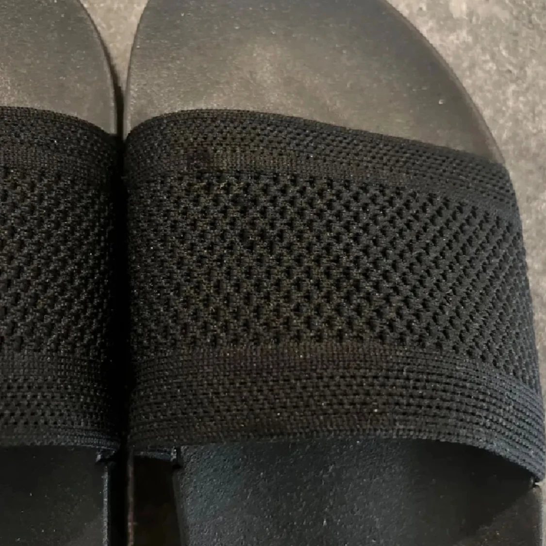  Svarta sandaler/tofflor från Primark stl 39 - 1